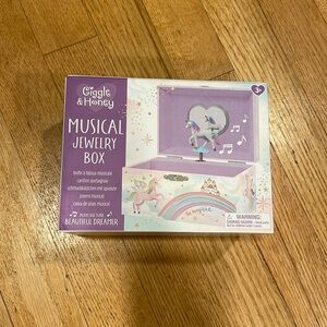 Giggle and Honey Musical Jewelry Box